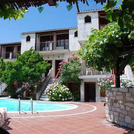 Kipos Hotel Limenas  Buitenkant foto