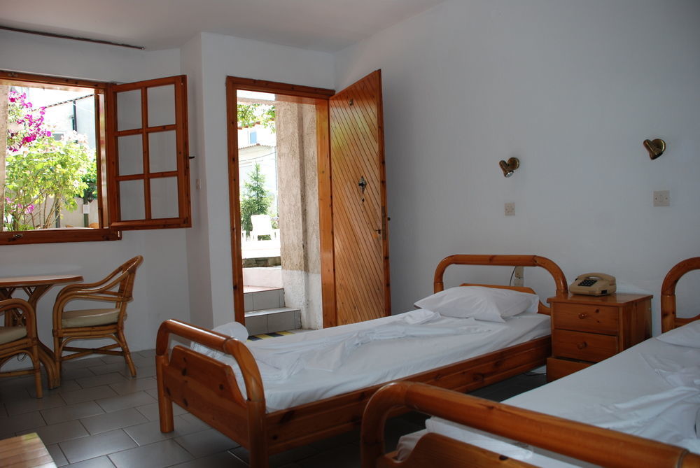 Kipos Hotel Limenas  Buitenkant foto